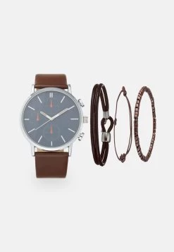 Pier One SET – Montre Meilleure Qualité Montres Et Bijoux Boucle Ardillon Homme -Pier One 036389a515304bb2a97458bd3a6cffb7 1