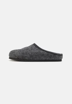 Pier One Bonne Qualité UNISEX – Chaussons Rond Homme -Pier One 0a917b4d678a42f790a69f97eed189c7 2