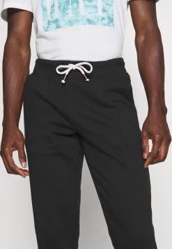 Pier One Meilleur Prix Garanti 3 PACK – Pantalon De Survêtement Pantalons Normale Homme 13 Pier One Meilleur Prix Garanti 3 PACK – Pantalon De Survêtement Pantalons Normale Homme -Pier One 0c1b615301bf4030a2841c02ed19e229