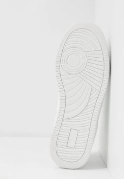 Prix Cassé Pier One Baskets Basses Baskets & Sneakers Rond Homme -Pier One 0c97d63bc3db483b94783cc719b2a916