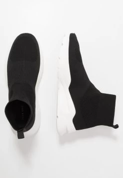 Pier One Prix Sacrifiés Baskets Montantes Baskets & Sneakers Rond Homme -Pier One 10ccf7ff9f224e04a47124c133fa2a1f