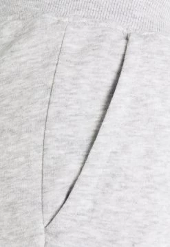 Réduction Pier One 2 PACK – Pantalon De Survêtement Pantalons Normale Homme -Pier One 12c6ccaf8ea149bba803c59763b574d0