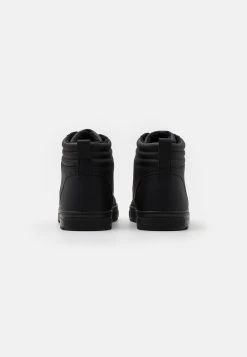 Pier One Baskets Montantes Prix Jamais Vus Baskets & Sneakers Rond Homme -Pier One 130125e6dc26413fb756e6d621e5c981