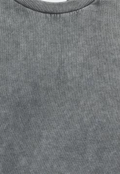 Pier One Haut De Pyjama Prix Sacrifiés Pyjamas Col Rond Homme -Pier One 173d1b9834734ba0a1de5cda8693228e