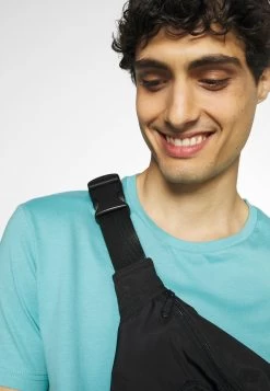 Prix Bradés Pier One 2 PACK – T-shirt Basique T-shirts Col Rond Homme -Pier One 17d8b91c53844a7e96340e9282e2e4b4