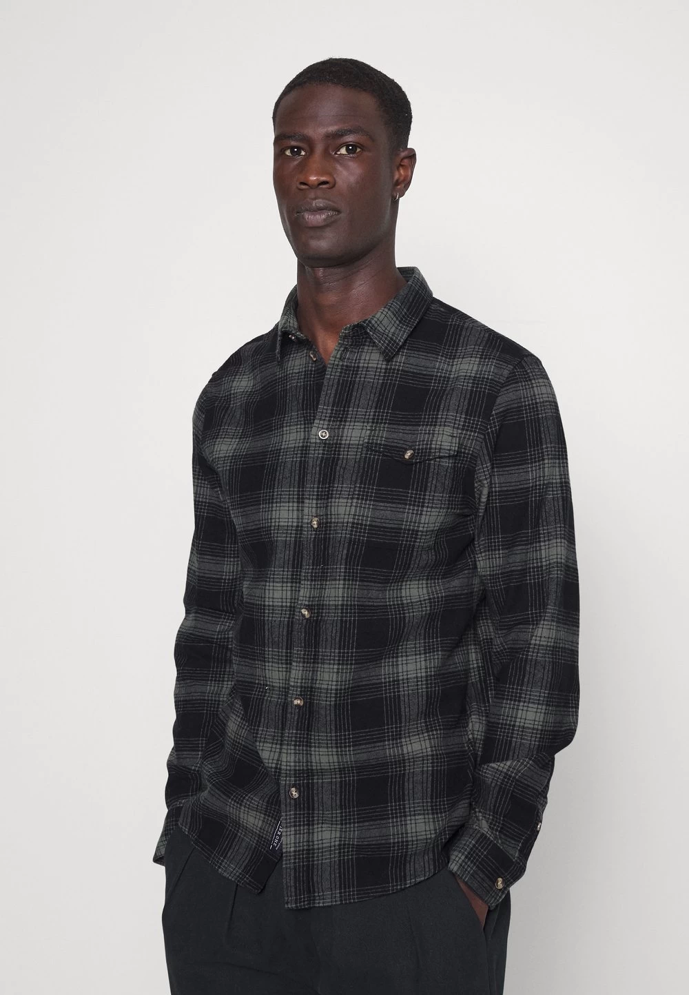 Excellente Qualité Pier One Chemise Chemises Col Kent Homme 1 Excellente Qualité Pier One Chemise Chemises Col Kent Homme