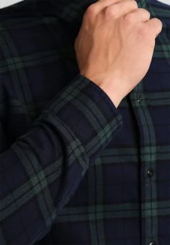 Se Vend Bas Prix Pier One Chemise Chemises Col à Boutons Homme -Pier One 1d4943960e8d4fe294723e59d14e7516