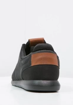 Pier One Baskets Basses Prix Accessible Baskets & Sneakers Rond Homme -Pier One 1e21719fcc894851a884aa600cd65700