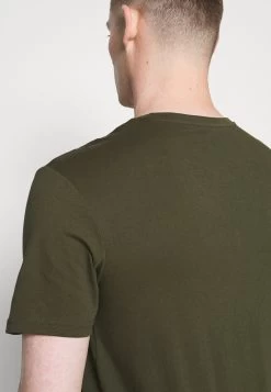 Pier One 2 PACK – T-shirt Imprimé Prix Réduit T-shirts Col Rond Homme 12 Pier One 2 PACK – T-shirt Imprimé Prix Réduit T-shirts Col Rond Homme -Pier One 1f3163549a724d8088f4eb7a08f57722