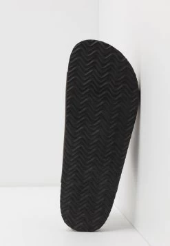 Pier One Prix D’Amis UNISEX – Chaussons Ouvert Homme -Pier One 23e143c048ee4fd8b5e22a3556ccfbfb