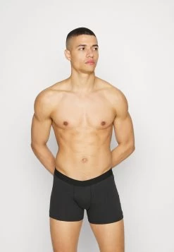 Pier One 5 PACK – Shorty Prix Aimable Sous-vêtements & Chaussettes Normale Homme 15 Pier One 5 PACK – Shorty Prix Aimable Sous-vêtements & Chaussettes Normale Homme -Pier One 2c18a45f16194154aeffd91978c436de