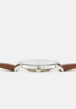 Prix Discount Pier One UNISEX – Montre Montres Et Bijoux Boucle Ardillon -Pier One 2c8e30769a5348508c6538f4541645ad