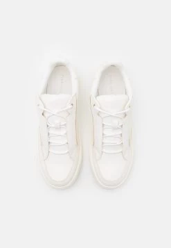 Pier One Baskets Basses Bas Prix Sneakers Rond Homme -Pier One 2c91764f4ac14ce3aa2601594068add7