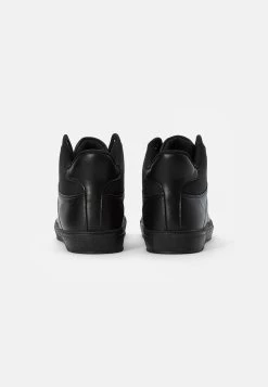 Pier One Baskets Montantes Prix Sacrifiés Baskets & Sneakers Rond Unisex -Pier One 2ec9ae0bbb484f4da8ccb0e121ad5d5c