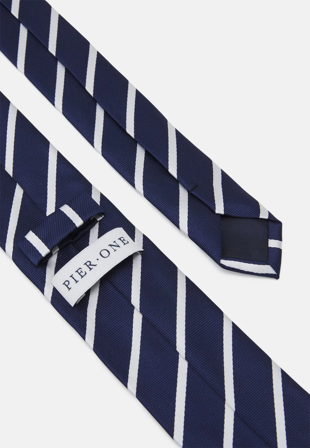 En Remise Pier One 2 PACK – Cravate Cravates Et Nœuds Papillon Rayures Homme 2 En Remise Pier One 2 PACK – Cravate Cravates Et Nœuds Papillon Rayures Homme – Image 2