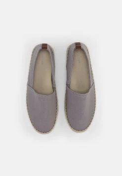 Pier One Meilleure Qualité RENA ESPADRILLE UNISEX – Espadrilles Chaussures Basses Rond -Pier One 3a4ecaa564354b7ead8553c898526375