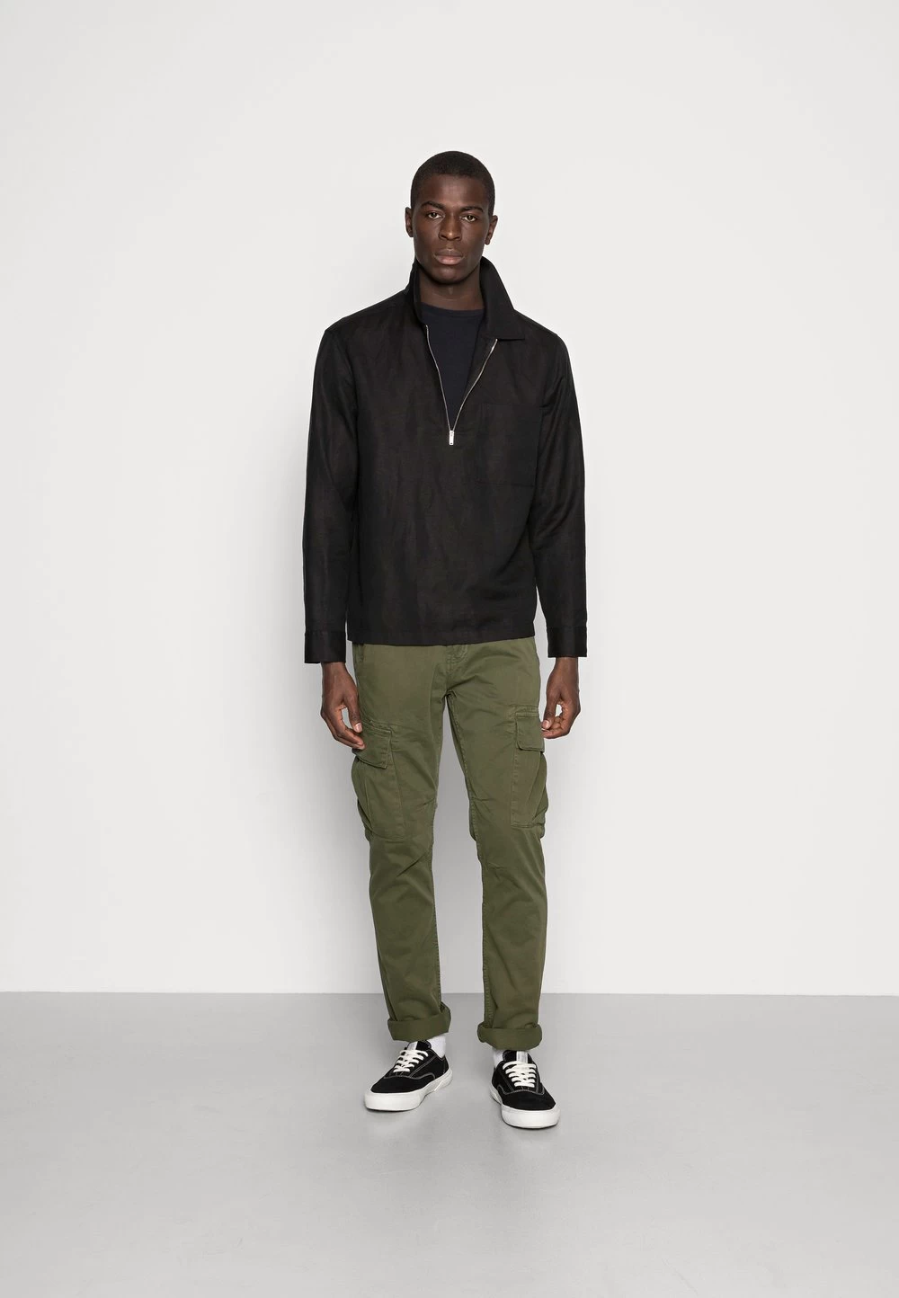 Pier One 2 PACK – T-shirt à Manches Longues Prix Allégé T-shirts & Polos Col Rond Homme 1 Pier One 2 PACK – T-shirt à Manches Longues Prix Allégé T-shirts & Polos Col Rond Homme