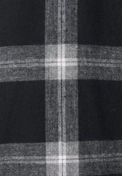 Prix Sacrifiés Pier One Chemise Chemises Capuche Homme -Pier One 3c031f85764c4255849933fc856723fb