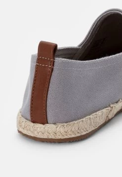 Pier One Meilleure Qualité RENA ESPADRILLE UNISEX – Espadrilles Chaussures Basses Rond -Pier One 42d2421a7d9a4236aff6d97b980fd1f5