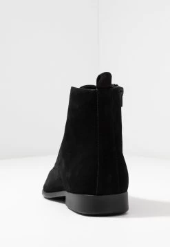 Prix Dynamité Pier One Bottines à Lacets Boots Et Bottes Carré Homme -Pier One 44aec0eaa6564740aec57cdfa3e31ced