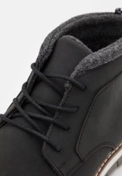 Pier One Prix Imbattable Chaussures à Lacets Derbies, Richelieus & Chaussures Bateau Rond Homme -Pier One 4744c4ecf05345abaa7f882f27800422