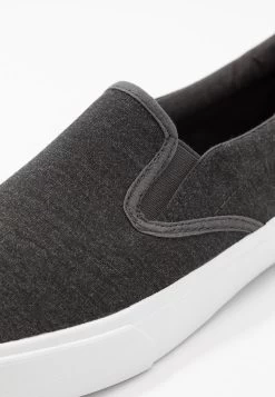 Pier One UNISEX – Mocassins Soldes En Ligne Mocassins Et Loafers Rond -Pier One 4c201b3e236b45b79a901f93569481b4