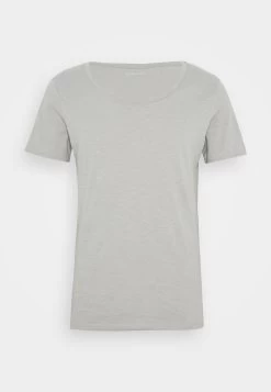 Pier One T-shirt Basique Prix Favorable T-shirts Encolure Large Ronde Homme -Pier One 50a7d4b6c52c4f8db77eac36a523afec 4