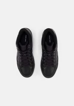 Pier One Baskets Montantes Prix Sacrifiés Baskets & Sneakers Rond Unisex -Pier One 50dfe8febc8041feb444e8fc665f3f21