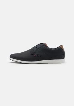 Pier One Prix Distinctifs Chaussures à Lacets Derbies, Richelieus & Chaussures Bateau Rond Homme -Pier One 50fbeeb7fcb44452a3113fa26fa5836d 1