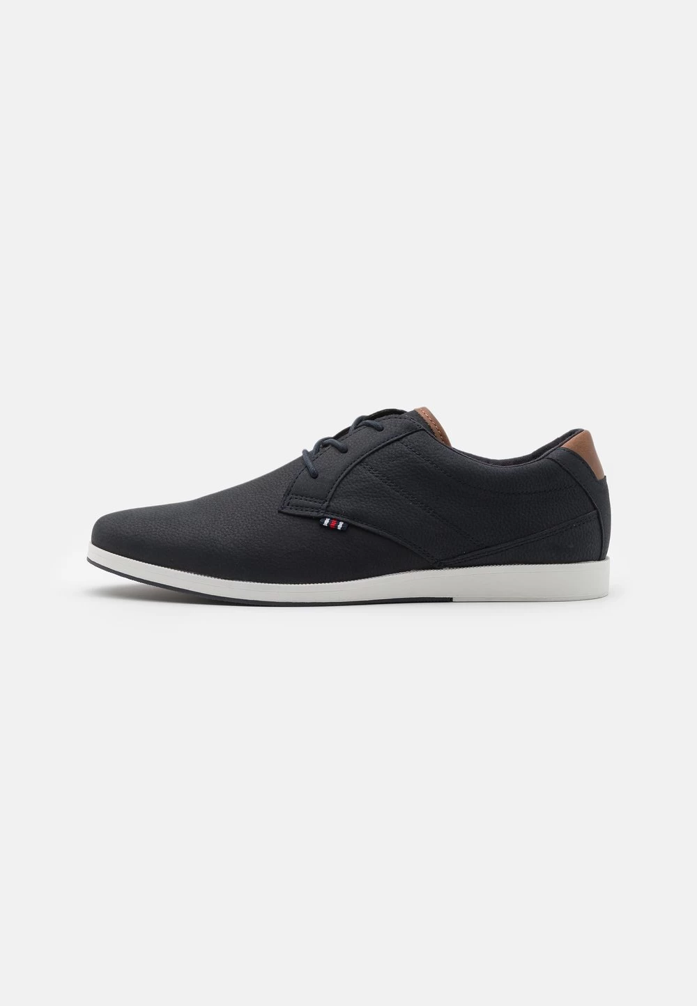Prix Équitable Pier One Chaussures à Lacets Derbies, Richelieus & Chaussures Bateau Rond Homme 8 Prix Équitable Pier One Chaussures à Lacets Derbies, Richelieus & Chaussures Bateau Rond Homme – Image 8