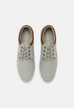 Pier One Soldes Baskets Basses Sneakers Rond Unisex -Pier One 52b72b4ffeb244eea0037a3fbf52394b