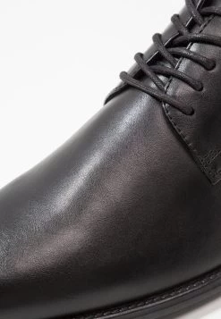 Pier One Petit Prix Derbies & Richelieus Chaussures De Ville Rond Homme -Pier One 5682eae607cd49329f0c45bfc1447a2e