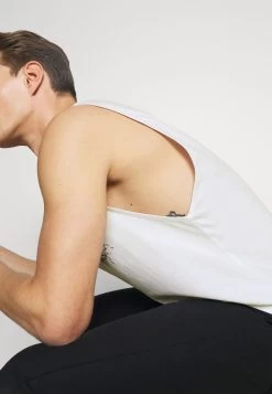 Pier One Soldes En Ligne Débardeur T-shirts Col Rond Homme -Pier One 5c164bd21bdc4c95a7c3a8d81bc4d0eb