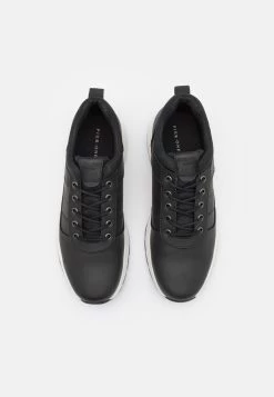 Pier One Baskets Basses Prix Raisonnable Baskets & Sneakers Rond Homme -Pier One 5d4e42b3497c4b9eb7fe6020386fb2ff