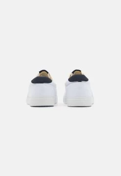 Pier One Prix Légers UNISEX – Baskets Basses Sneakers Rond -Pier One 624740ea2db543eb923e2932683858c1