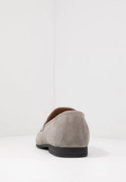 Prix Cassé Pier One Mocassins Chaussures De Ville Carré Homme 13 Prix Cassé Pier One Mocassins Chaussures De Ville Carré Homme -Pier One 65a8f344b72544e0b81aacdea30ceeef