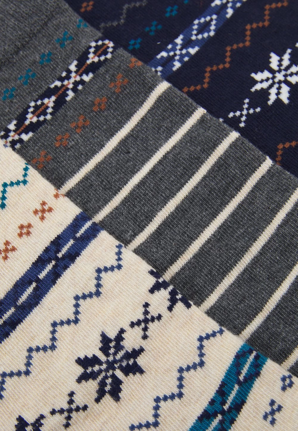 Pier One 3 PACK – Chaussettes Pas Cher Sous-vêtements Rayures Homme 3 Pier One 3 PACK – Chaussettes Pas Cher Sous-vêtements Rayures Homme – Image 3