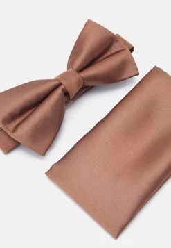 Pier One SET – Noeud Papillon En Remise Pochettes De Costume Couleur Unie Homme -Pier One 6af7cf88b06048ef8a845d4f3a089f0a