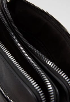 Qualité Supérieure Pier One Sac Bandoulière Sacs Fermeture éclair Homme -Pier One 6d78706637334c8695db7895f1865481