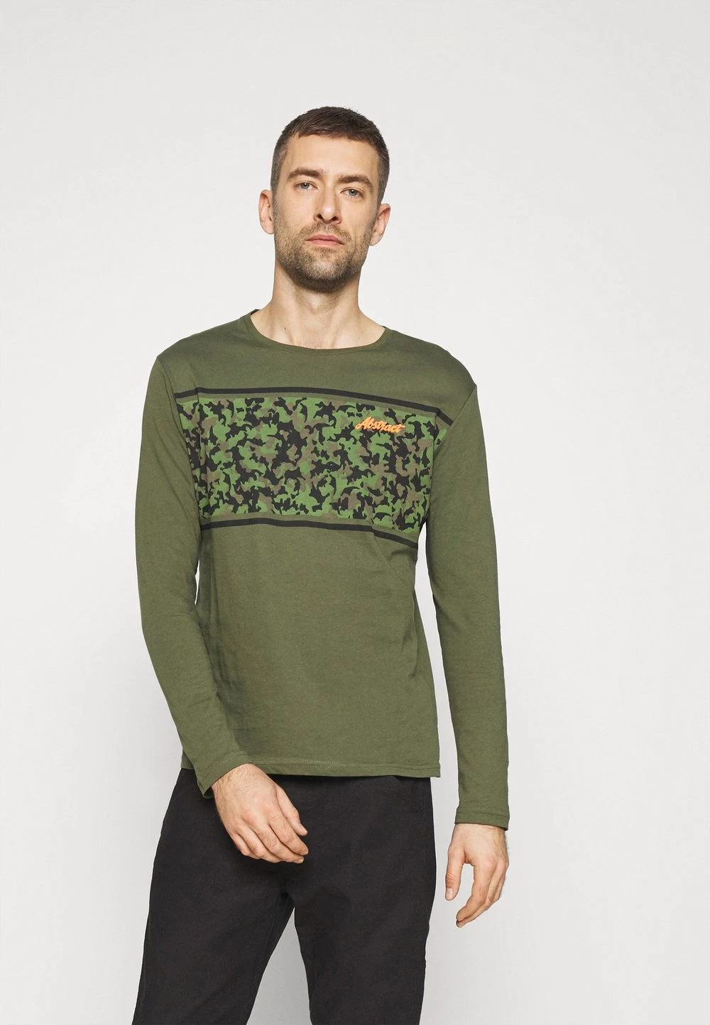 Pier One T-shirt à Manches Longues Prix Imbattable T-shirts Col Rond Homme 1 Pier One T-shirt à Manches Longues Prix Imbattable T-shirts Col Rond Homme