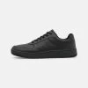 Prix Dynamité Pier One Baskets Basses Baskets & Sneakers Rond Homme