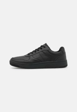 Prix Dynamité Pier One Baskets Basses Baskets & Sneakers Rond Homme