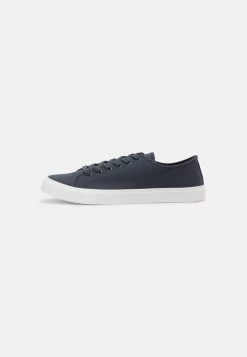 Pier One Qualité Absolue UNISEX – Baskets Basses Baskets & Sneakers Rond -Pier One 6f1fa4ac1195434da0c51a305459c8e1 1