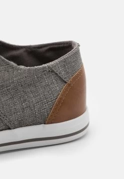 Pier One Prix Affortable Chaussures à Lacets Derbies Et Richelieus Rond Homme 12 Pier One Prix Affortable Chaussures à Lacets Derbies Et Richelieus Rond Homme -Pier One 7084c07d5dfa4b17b8a7013362a1857a