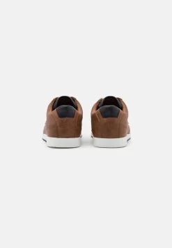 Pier One Prix Distinctifs Chaussures à Lacets Derbies, Richelieus & Chaussures Bateau Rond Homme -Pier One 7770a4bebfef4564966e32816530542b