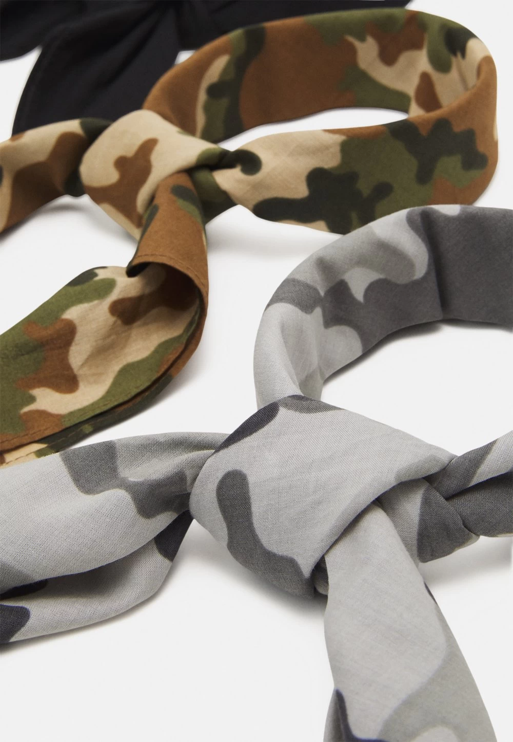 Prix Dégriffé Pier One BANDANA UNISEX 3 PACK – Foulard Écharpes Et Foulards Camouflage 2 Prix Dégriffé Pier One BANDANA UNISEX 3 PACK – Foulard Écharpes Et Foulards Camouflage – Image 2