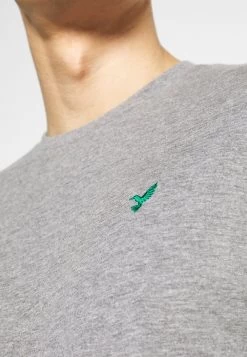 Réduction Pier One T-shirt Imprimé T-shirts Col Rond Homme -Pier One 7c9f517ab8f1439d85c27ee76a923ce0