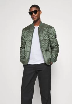 Pier One T-shirt Imprimé Prix Cassé T-shirts Col Rond Homme -Pier One 7e2765f5c8aa422982ddb7e42491c194