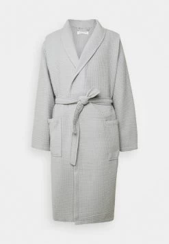 Marchandise De Première Qualité Pier One Peignoir Sous-vêtements & Chaussettes Col Châle Homme -Pier One 7e81dc4ed4b44161bd5fd6dab7aa6566 3