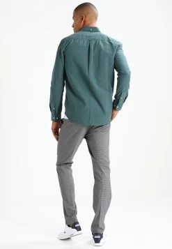 Pier One En Promotion Chemise Chemises Col à Boutons Homme 9 Pier One En Promotion Chemise Chemises Col à Boutons Homme -Pier One 7e8e1b55019b4010a49711a4bb928d0a